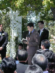 rob_wong_reader.jpg (79428 bytes)