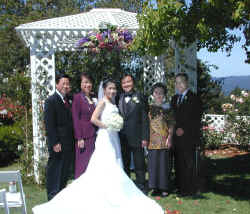 tom_lydia_parents.jpg (99570 bytes)